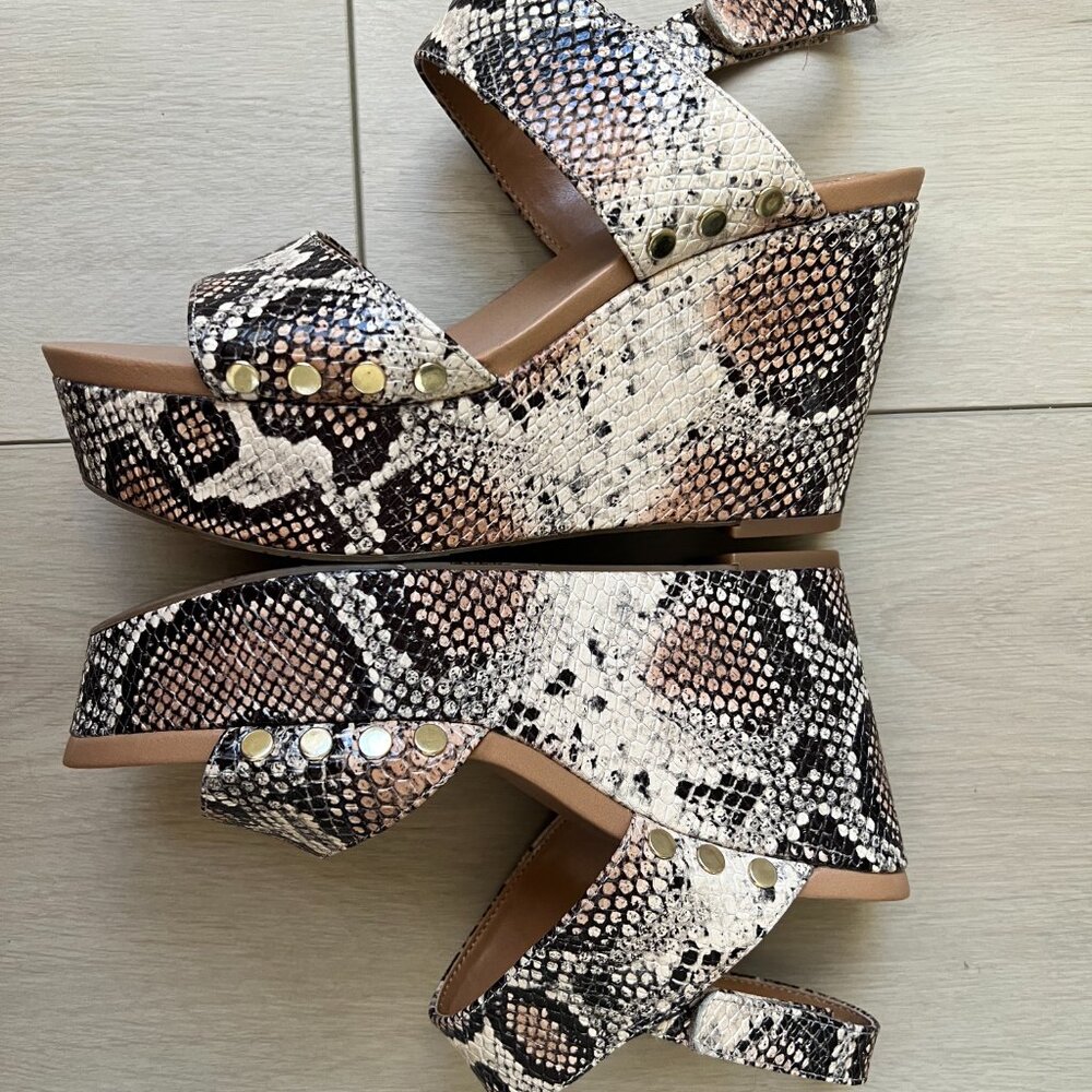 Vince Camuto Snake Python Wedge Velco Strap Women… - image 3